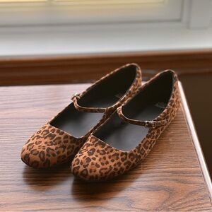 Wild Fable Women’s Animal Print Mary Jane Flats size 9.5